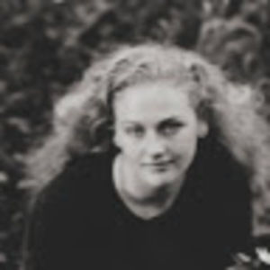 Meet your Posher, Chloe